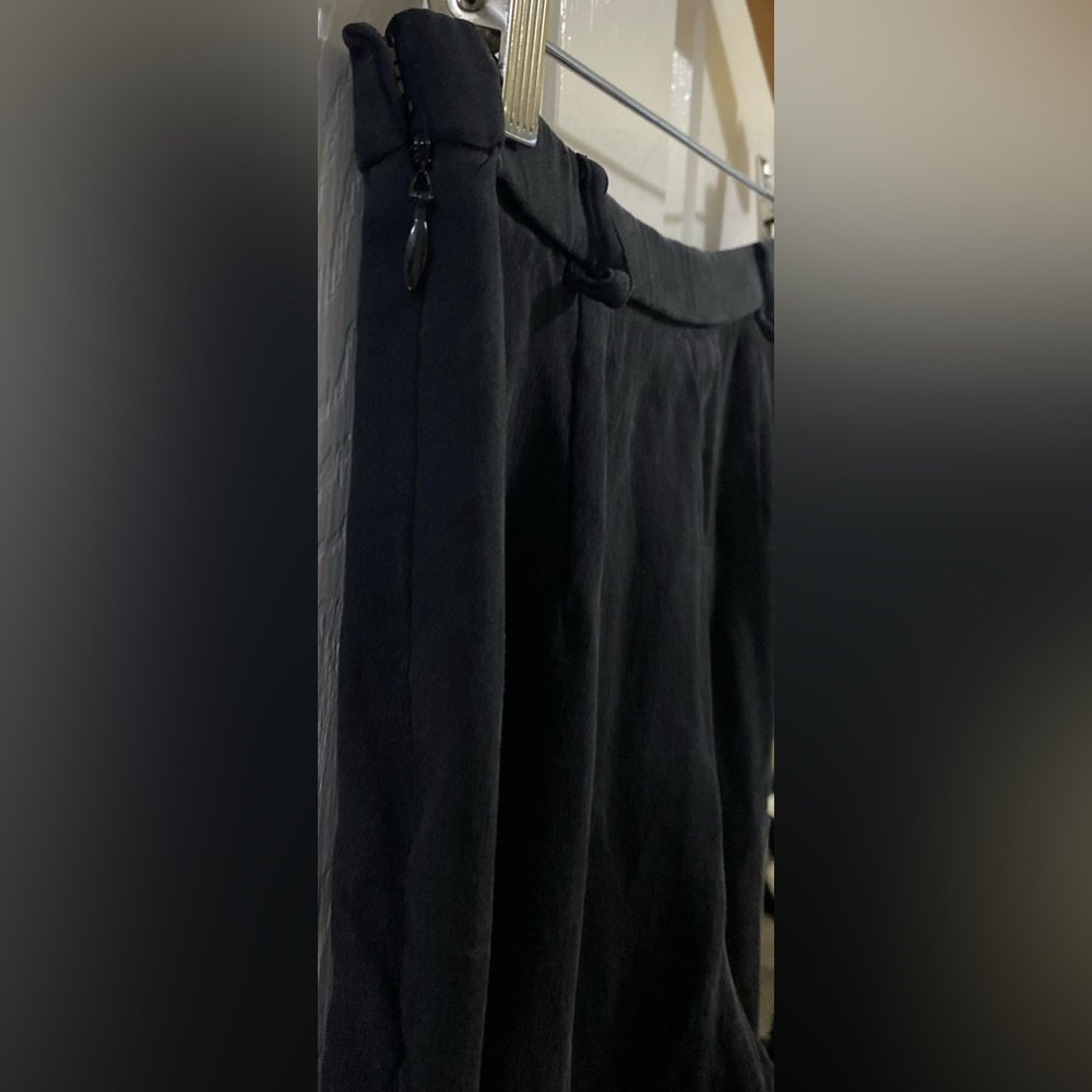 DON CASTER..WOMENS SILK  Black Dress Pants with Flowing Fit